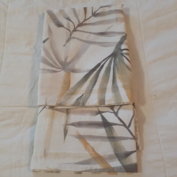 Pillow Shams QE Home 2 Queen Size - Picture 1 of 8